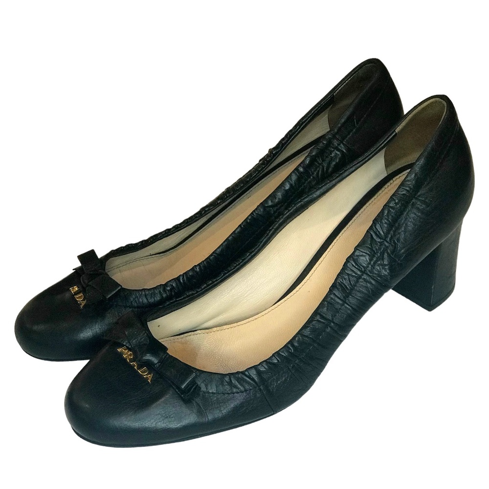 PRADA Italian Leather Pumps w/visible Gold Logo, Size 9-9.5